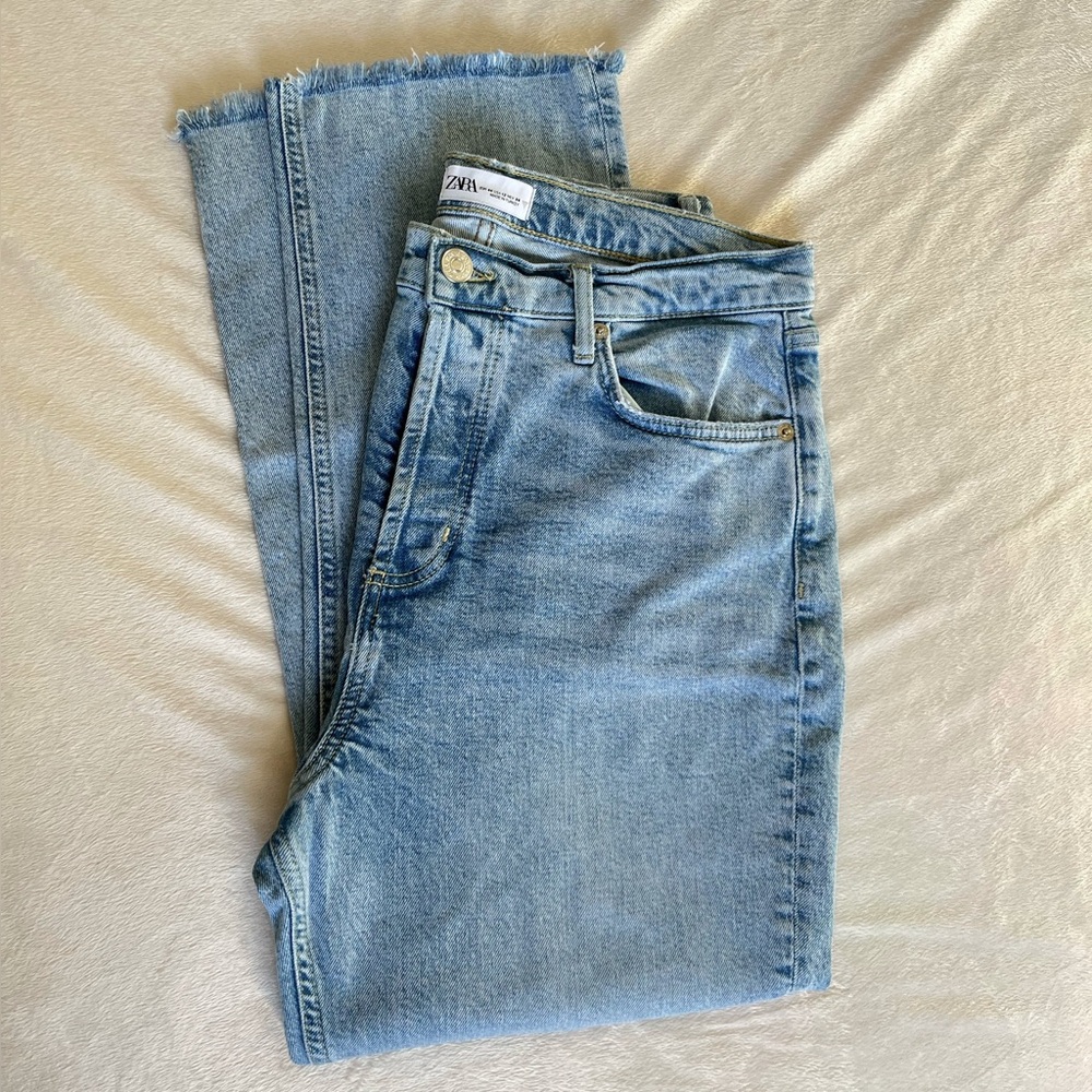 Zara high-waisted, cropped raw hem jeans - size 12